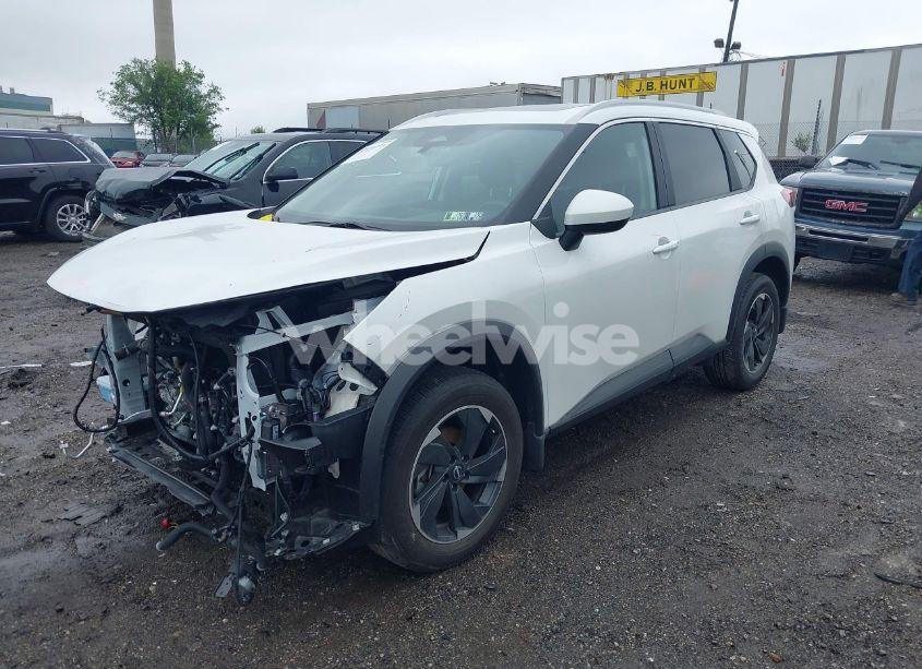 Photo 2 of 2024 Nissan Rogue SV INTELLIGENT AWD (VIN JN8BT3BB6RW285401)