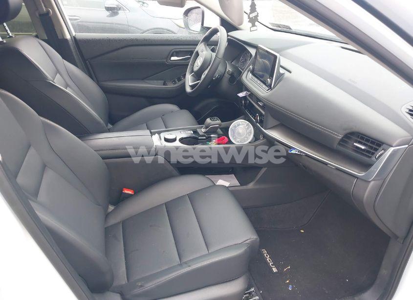 Photo 5 of 2024 Nissan Rogue SV INTELLIGENT AWD (VIN JN8BT3BB6RW285401)