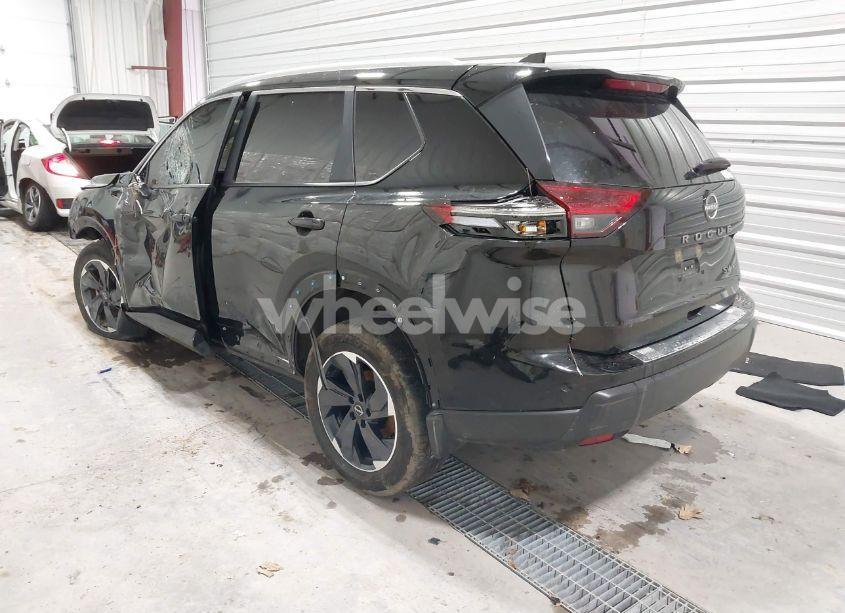 Photo 2 of 2024 Nissan Rogue SV INTELLIGENT AWD (VIN JN8BT3BB6RW427956)