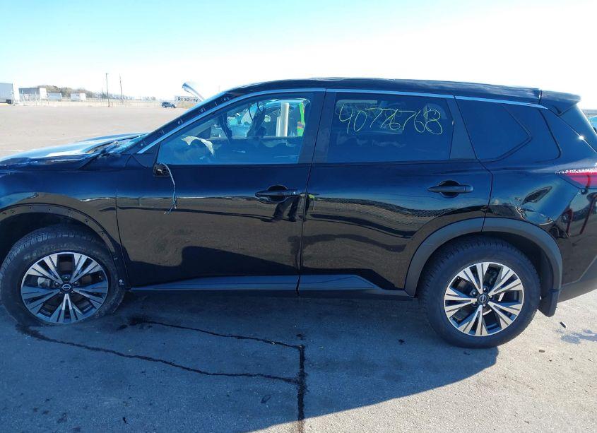 Photo 2 of 2023 Nissan Rogue SV INTELLIGENT AWD (VIN JN8BT3BB8PW462155)