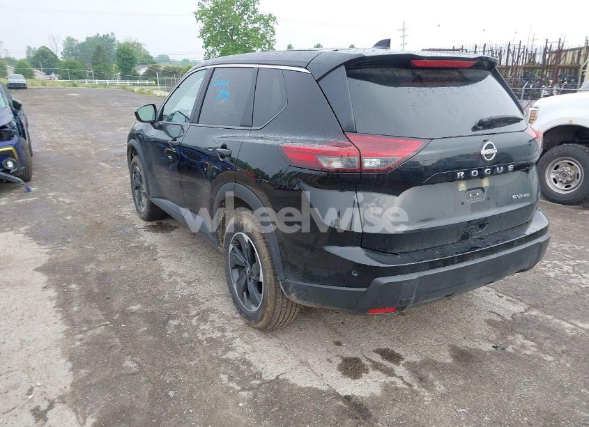 Photo 3 of 2024 Nissan Rogue SV INTELLIGENT AWD (VIN JN8BT3BB9RW421164)