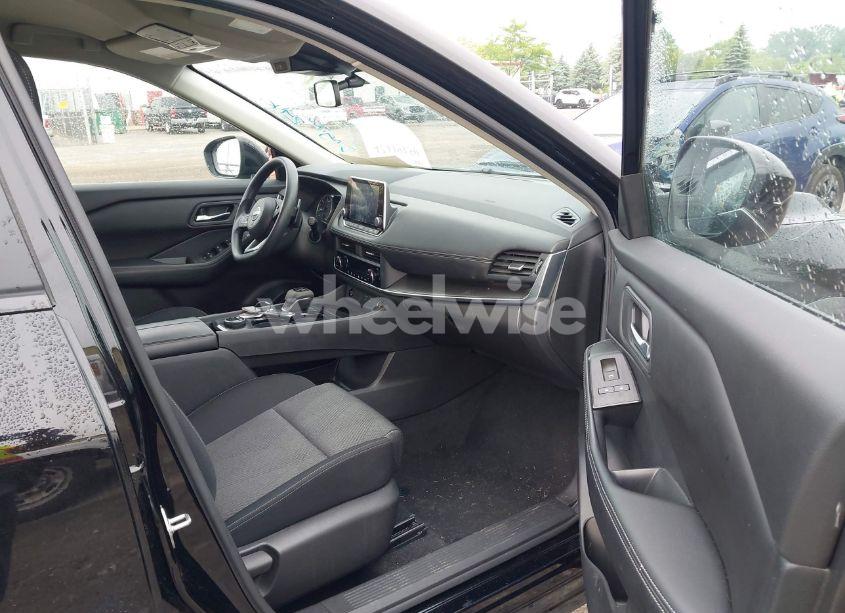 Photo 5 of 2024 Nissan Rogue SV INTELLIGENT AWD (VIN JN8BT3BB9RW421164)