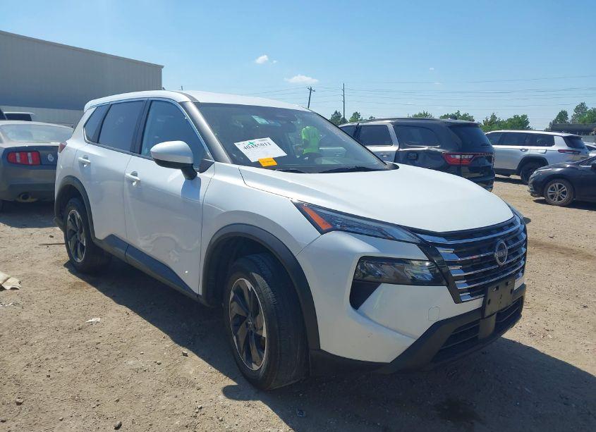 2024 Nissan Rogue SV INTELLIGENT AWD (VIN JN8BT3BB9RW423299) main photo