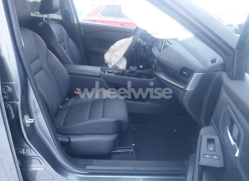 Photo 2 of 2024 Nissan Rogue SV INTELLIGENT AWD (VIN JN8BT3BB9RW441849)