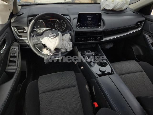 Photo 2 of 2025 NISSAN ROGUE SV (VIN JN8BT3BB9SW148796)