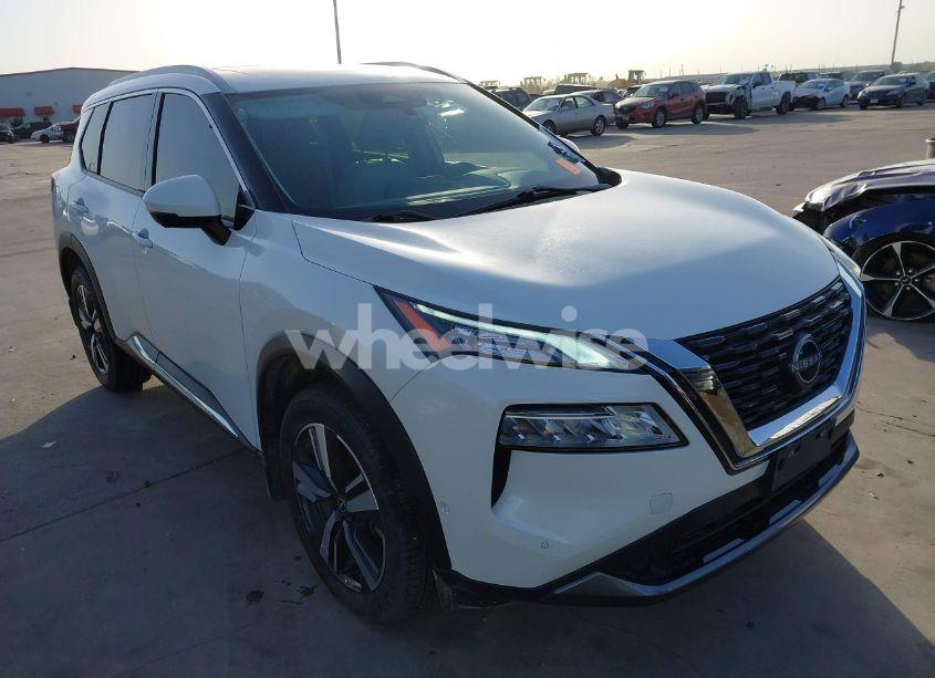 2023 Nissan Rogue SL FWD (VIN JN8BT3CA0PW416518) main photo