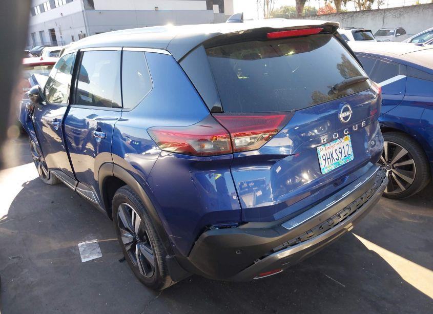 2023 Nissan Rogue SL FWD (VIN JN8BT3CA1PW417726) main photo