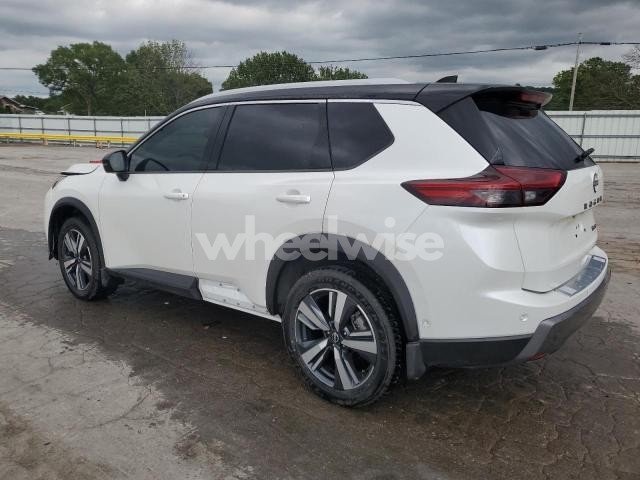 Photo 10 of 2024 NISSAN ROGUE SL (VIN JN8BT3CB0RW181808)