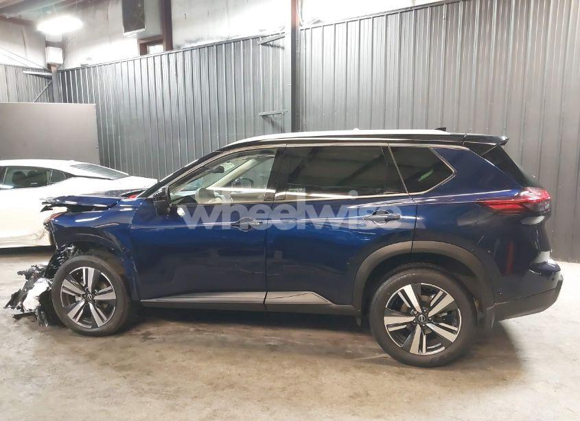 Photo 15 of 2025 Nissan Rogue SL INTELLIGENT AWD (VIN JN8BT3CB6SW158023)