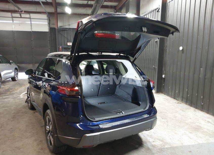 Photo 3 of 2025 Nissan Rogue SL INTELLIGENT AWD (VIN JN8BT3CB6SW158023)