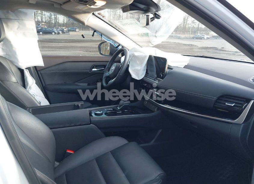 2022 Nissan Rogue SL INTELLIGENT AWD (VIN JN8BT3CB9NW334986) main photo