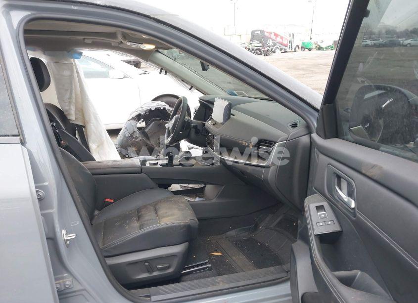 Photo 2 of 2024 Nissan Rogue SL INTELLIGENT AWD (VIN JN8BT3CB9RW172377)