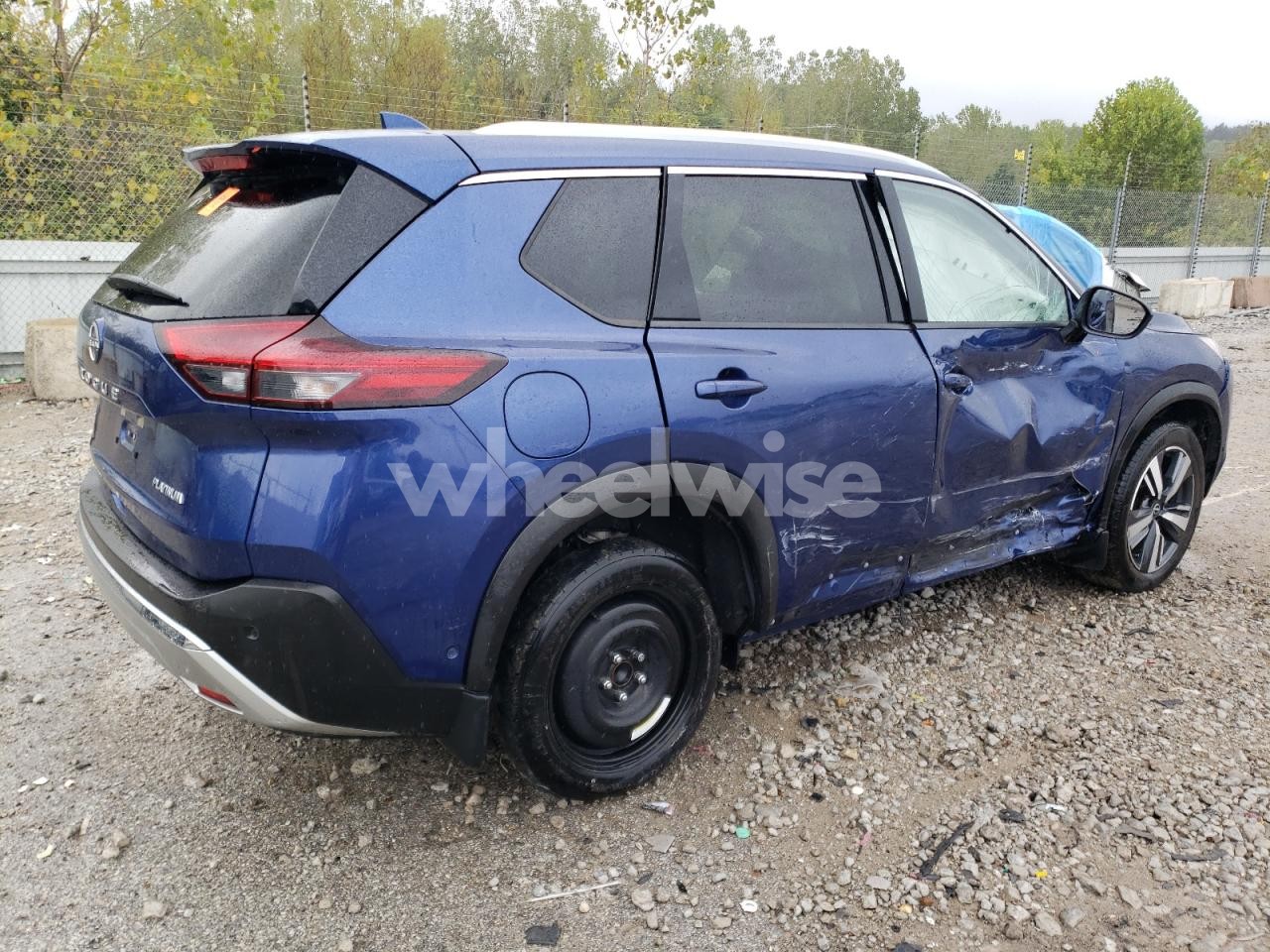 Photo 3 of 2023 NISSAN ROGUE PLATINUM (VIN JN8BT3DC0PW108667)
