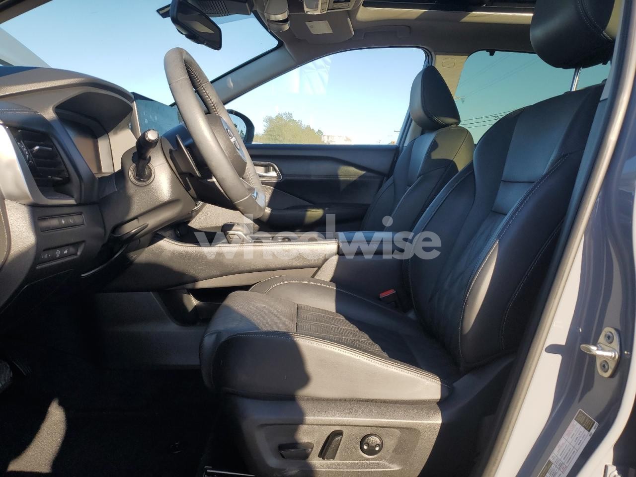 Photo 7 of 2024 NISSAN ROGUE PLATINUM (VIN JN8BT3DC0RW072112)