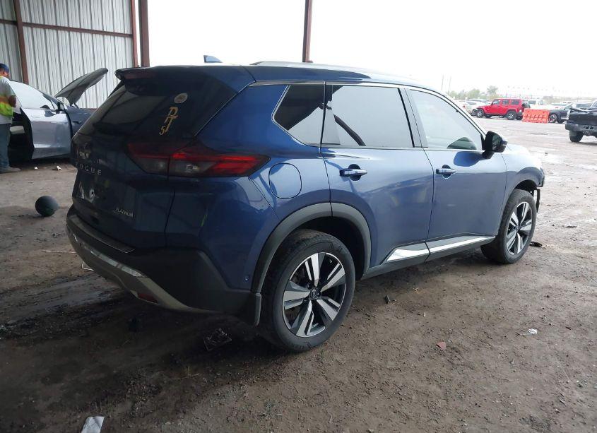 Photo 2 of 2023 Nissan Rogue PLATINUM FWD (VIN JN8BT3DC1PW103560)