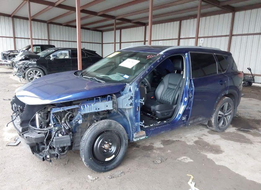 Photo 3 of 2023 Nissan Rogue PLATINUM FWD (VIN JN8BT3DC1PW103560)