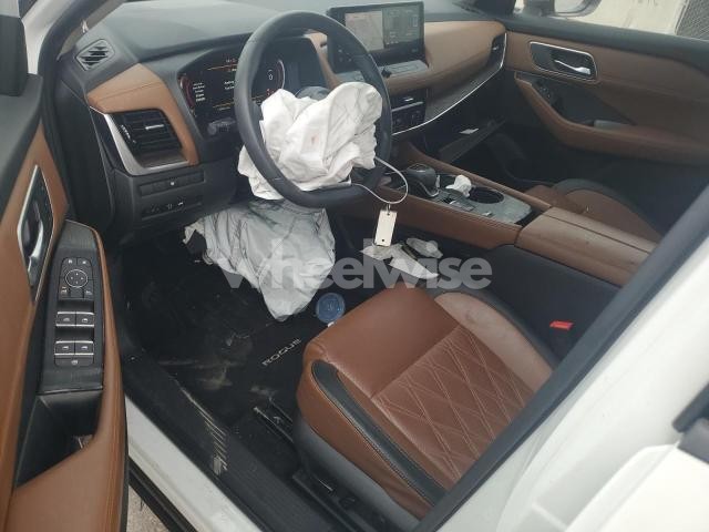 2024 NISSAN ROGUE PLATINUM N/A (VIN JN8BT3DC2RW070622) main photo