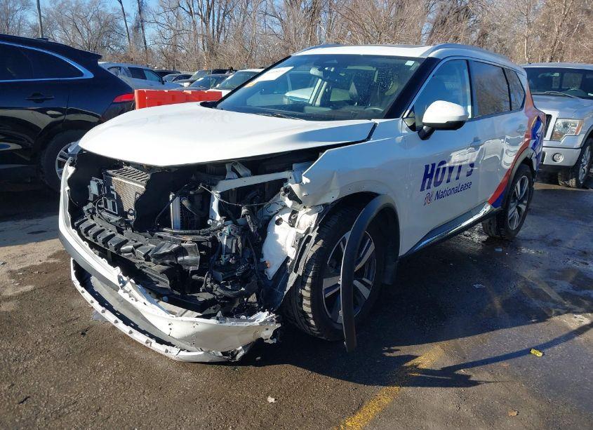 Photo 2 of 2023 Nissan Rogue PLATINUM FWD (VIN JN8BT3DC7PW105734)