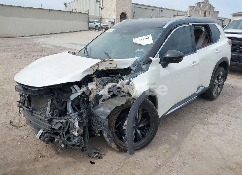 Photo 2 of 2022 Nissan Rogue PLATINUM FWD (VIN JN8BT3DC8NW119753)