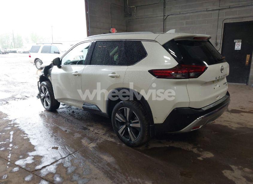 Photo 3 of 2023 Nissan Rogue PLATINUM INTELLIGENT AWD (VIN JN8BT3DD0PW314242)