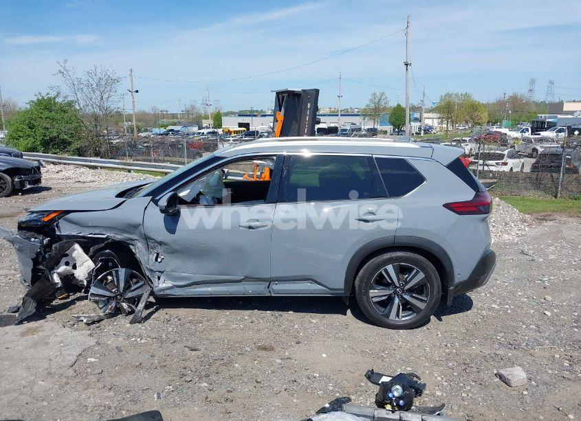 Photo 15 of 2023 Nissan Rogue PLATINUM INTELLIGENT AWD (VIN JN8BT3DD3PW313036)