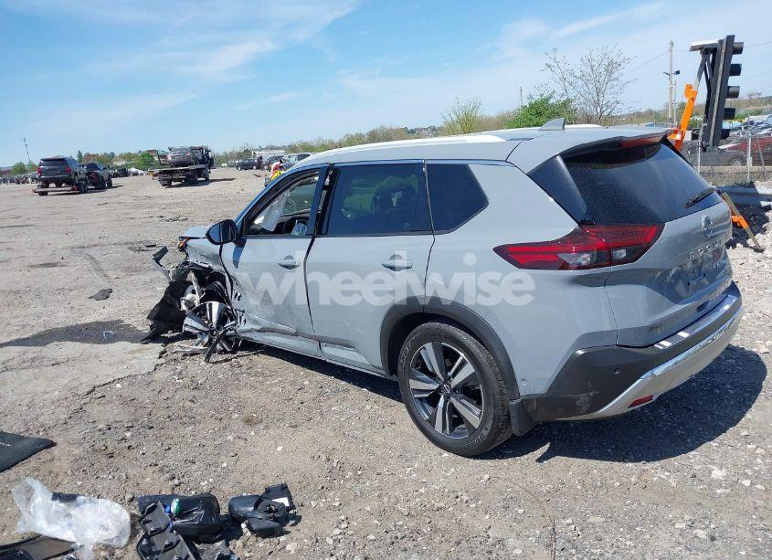 Photo 3 of 2023 Nissan Rogue PLATINUM INTELLIGENT AWD (VIN JN8BT3DD3PW313036)