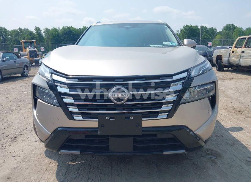 Photo 12 of 2024 Nissan Rogue PLATINUM INTELLIGENT AWD (VIN JN8BT3DD3RW454076)