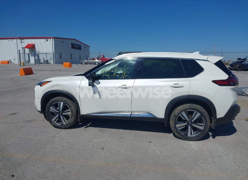 Photo 15 of 2023 Nissan Rogue PLATINUM INTELLIGENT AWD (VIN JN8BT3DD7PW311192)