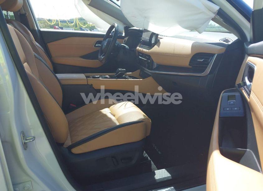 Photo 5 of 2023 Nissan Rogue PLATINUM INTELLIGENT AWD (VIN JN8BT3DD7PW311192)