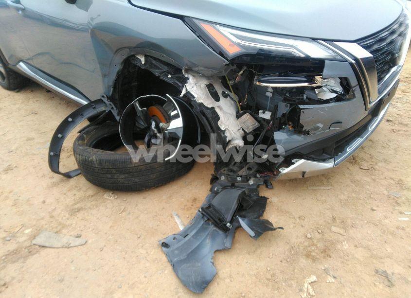 Photo 3 of 2023 Nissan Rogue PLATINUM INTELLIGENT AWD (VIN JN8BT3DD8PW302582)