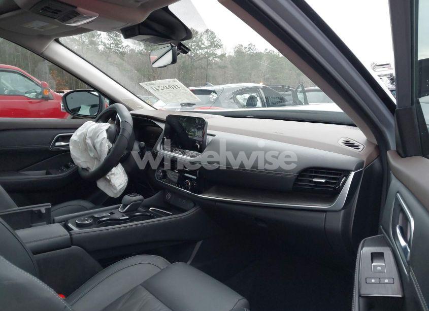 Photo 2 of 2023 Nissan Rogue PLATINUM INTELLIGENT AWD (VIN JN8BT3DD9PW301960)