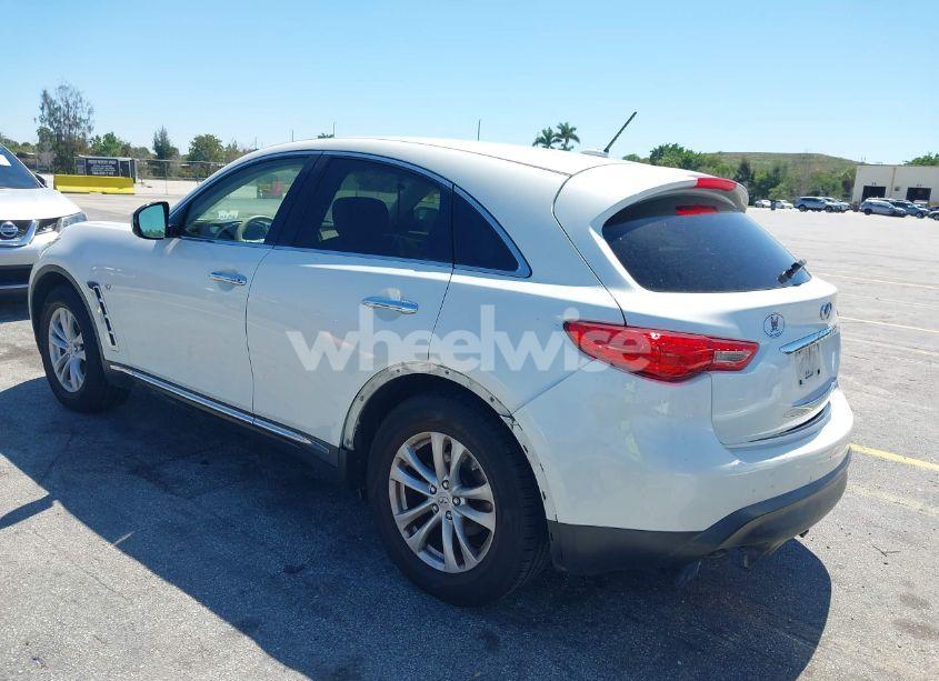 Photo 3 of 2017 Infiniti Qx70 (VIN JN8CS1MU4HM142385)