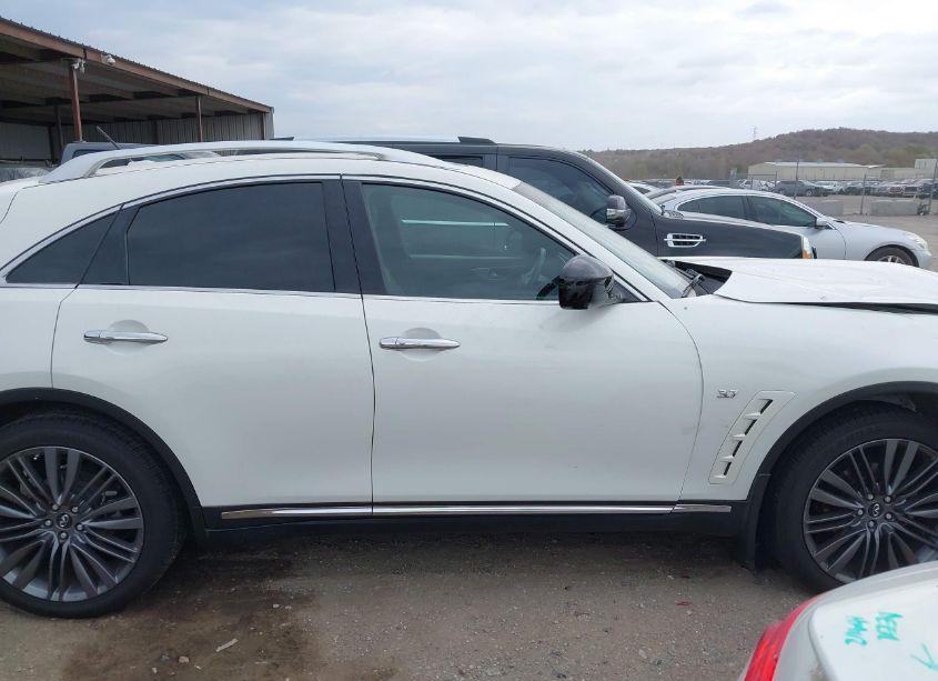 Photo 4 of 2017 Infiniti Qx70 (VIN JN8CS1MW2HM412165)