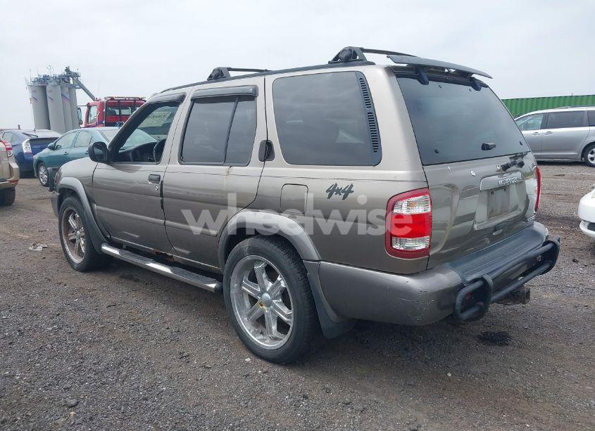 Photo 3 of 2001 Nissan Pathfinder SE (VIN JN8DR07Y21W522652)