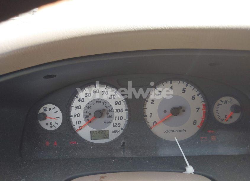 Photo 7 of 2001 Nissan Pathfinder SE (VIN JN8DR07Y71W506432)