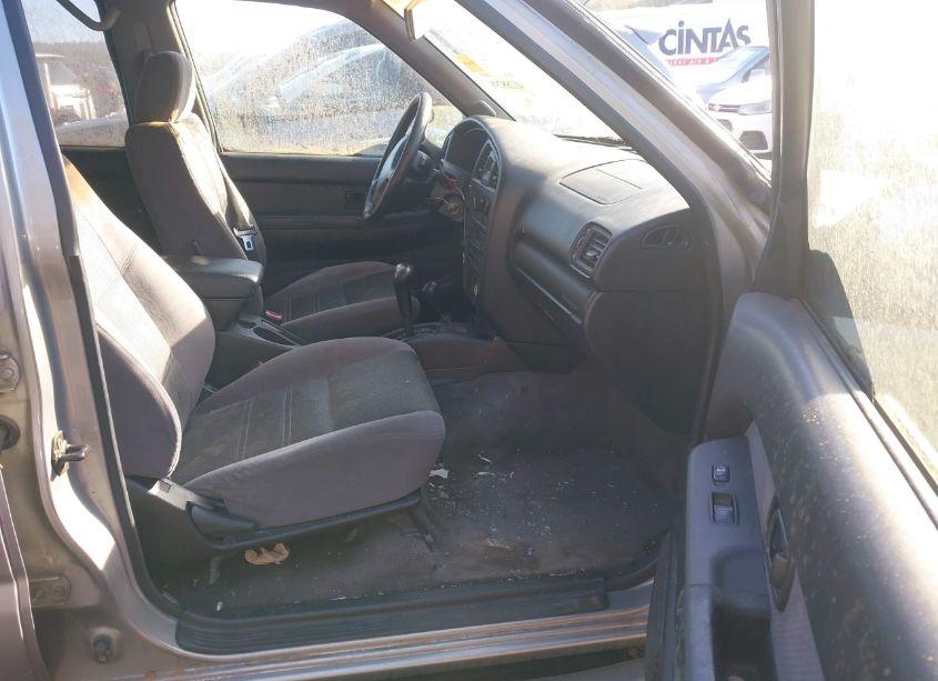 Photo 2 of 2001 Nissan Pathfinder SE (VIN JN8DR07Y81W517455)