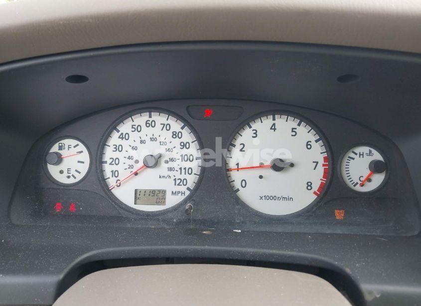 Photo 2 of 2001 Nissan Pathfinder XE (VIN JN8DR07Y91W526309)