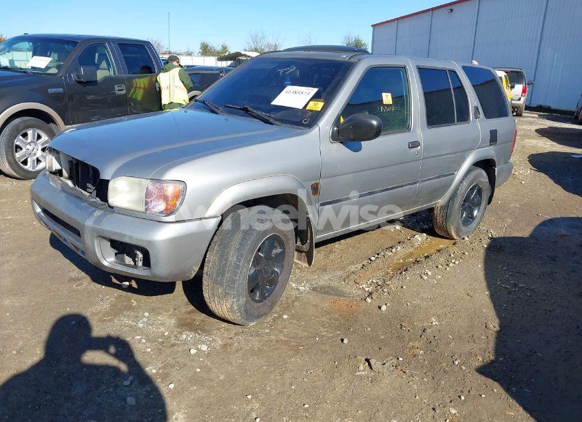 2001 Nissan Pathfinder LE (VIN JN8DR09X01W579873) main photo