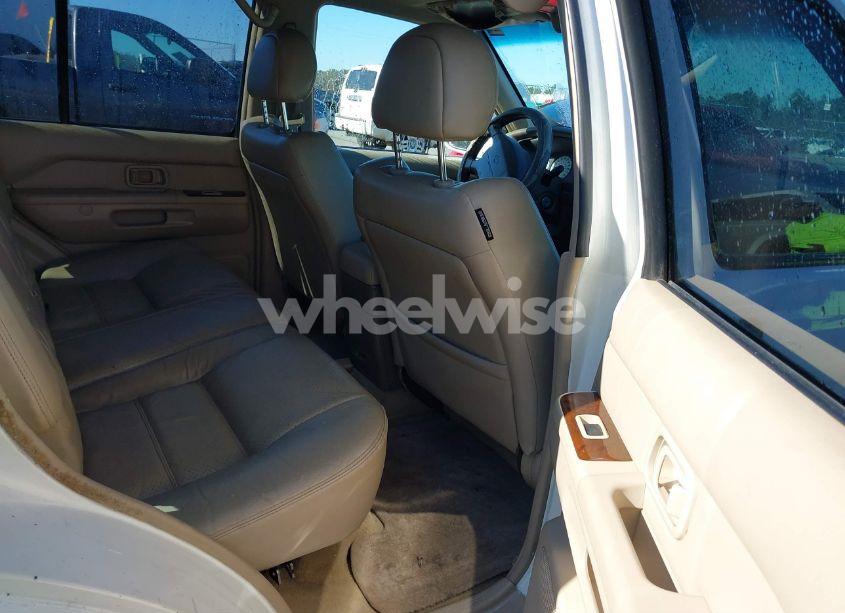 Photo 3 of 2001 Nissan Pathfinder LE (VIN JN8DR09X51W572515)