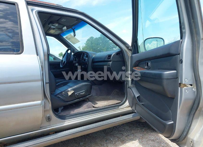 Photo 12 of 2001 Nissan Pathfinder LE (VIN JN8DR09Y51W611984)