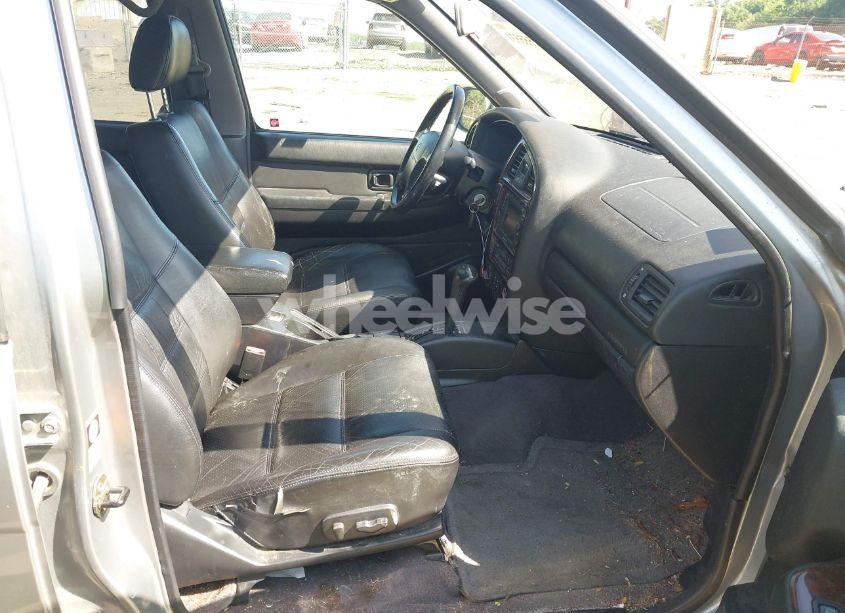 Photo 5 of 2001 Nissan Pathfinder LE (VIN JN8DR09Y51W614996)