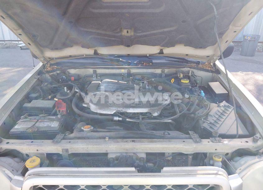 Photo 10 of 2001 Nissan Pathfinder SE (VIN JN8DR09Y71W595223)