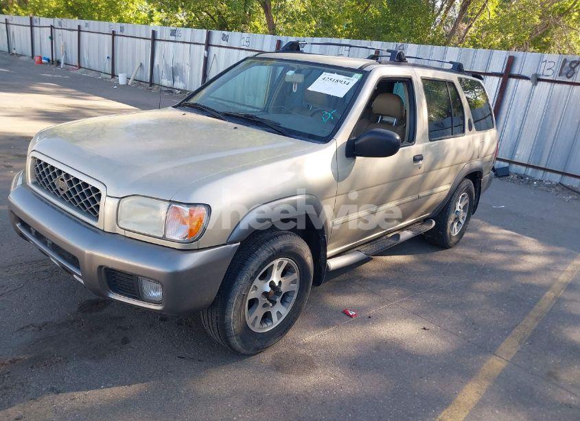 Photo 2 of 2001 Nissan Pathfinder SE (VIN JN8DR09Y71W595223)