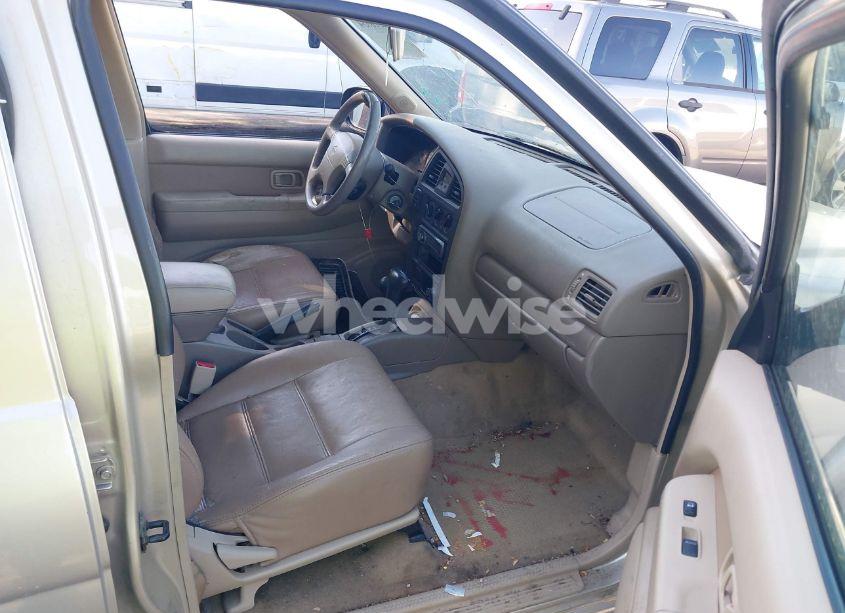 Photo 5 of 2001 Nissan Pathfinder SE (VIN JN8DR09Y71W595223)