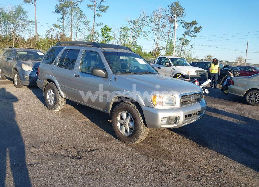 2002 Nissan Pathfinder SE (VIN JN8DR09Y72W742724) main photo
