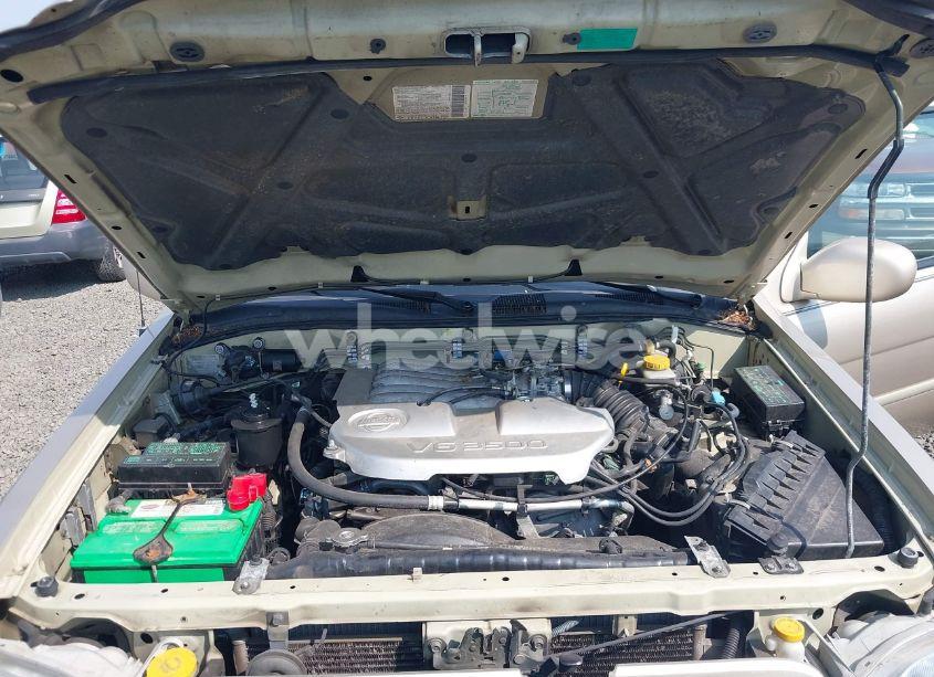 Photo 10 of 2001 Nissan Pathfinder LE (VIN JN8DR09YX1W613195)