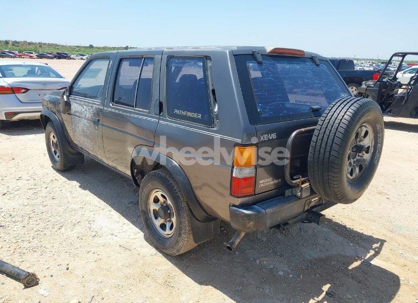 Photo 3 of 1995 Nissan Pathfinder XE/LE (VIN JN8HD17SXSW032026)