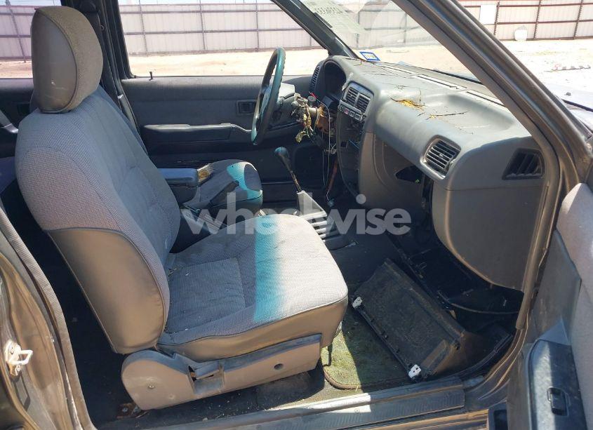 Photo 5 of 1995 Nissan Pathfinder XE/LE (VIN JN8HD17SXSW032026)