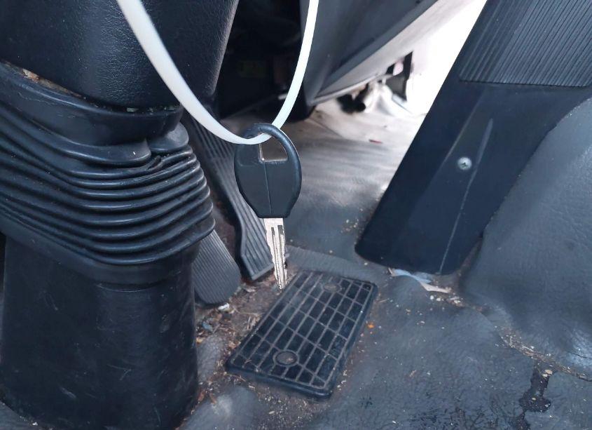 Photo 2 of 2006 Nissan Diesel UD2300 (VIN JNALC80H56AN55167)