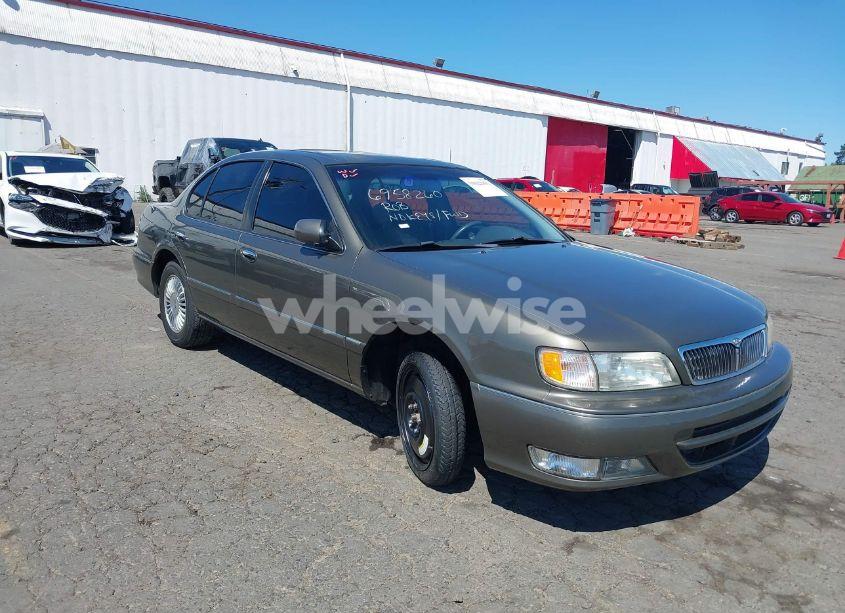 1998 Infiniti I30 STANDARD/TOURING (VIN JNKCA21A2WT617242) main photo